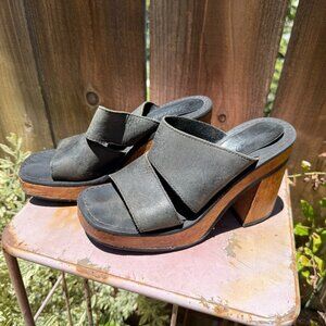 Vintage 1980s Original Candie's Leather & Wood Platform Sandals Black